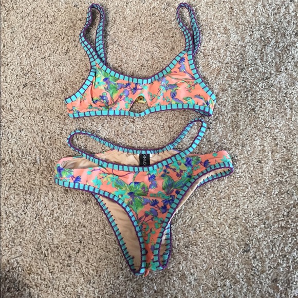 MINKPINK Other - Minkpink Floral Bikini xs